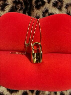 Authentic Louis Vuitton Gold Padlock Necklace with Gold Chain (#435)
